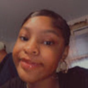 Meet your Posher, Destinee